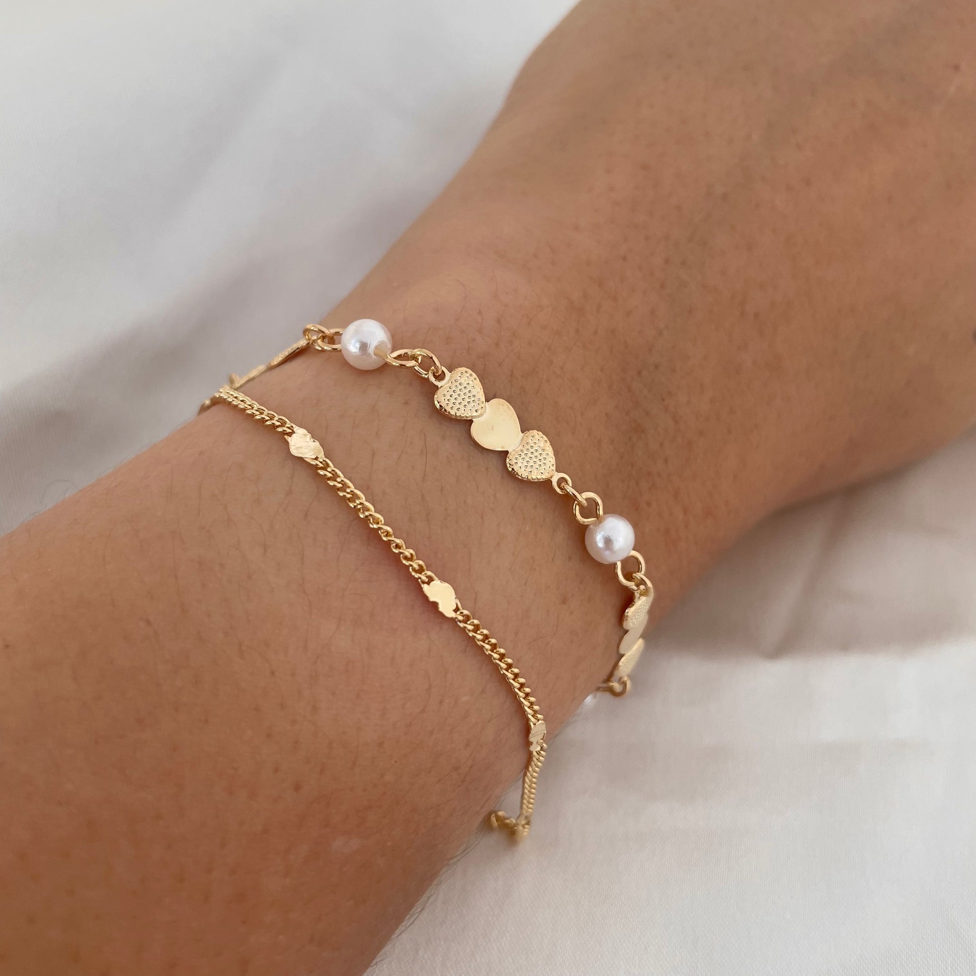 Set of bracelets in 18k gold filled, heart link bracelet and heart pearl bracelet