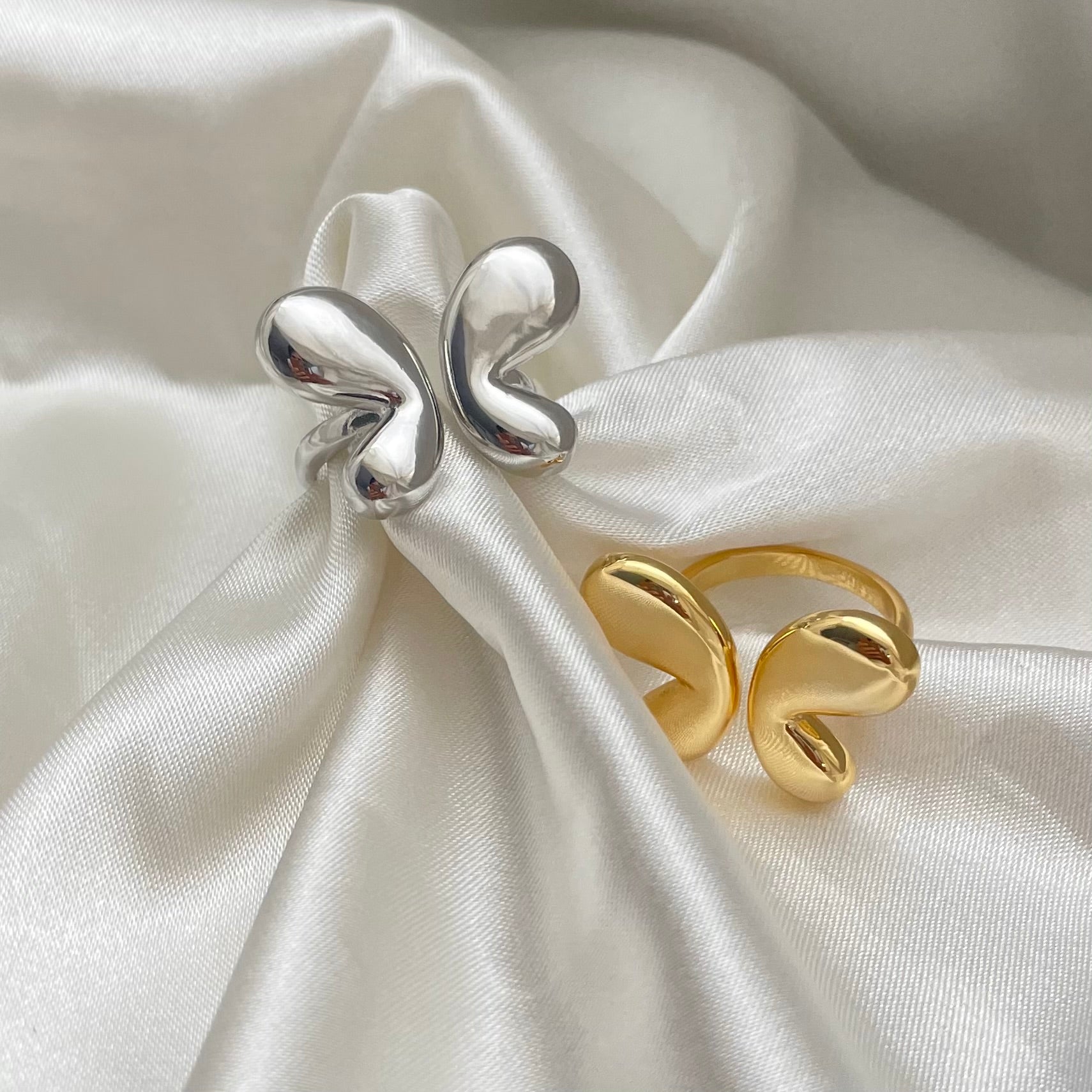 Chunky Butterfly Ring in stainless steel color steel and gold plated