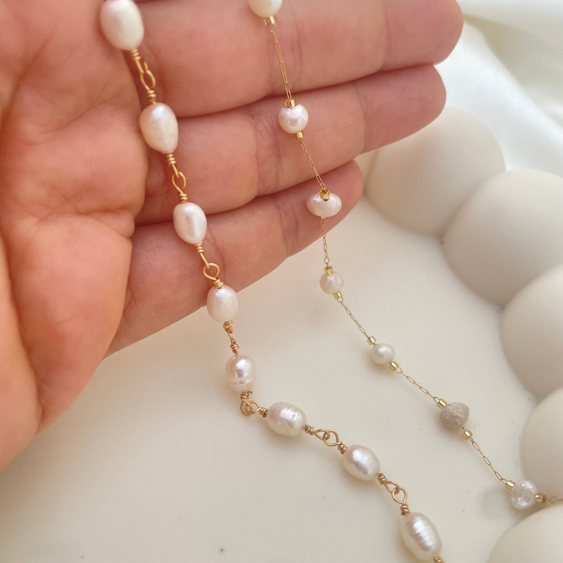 Fresh water pearl necklace in stainless steel