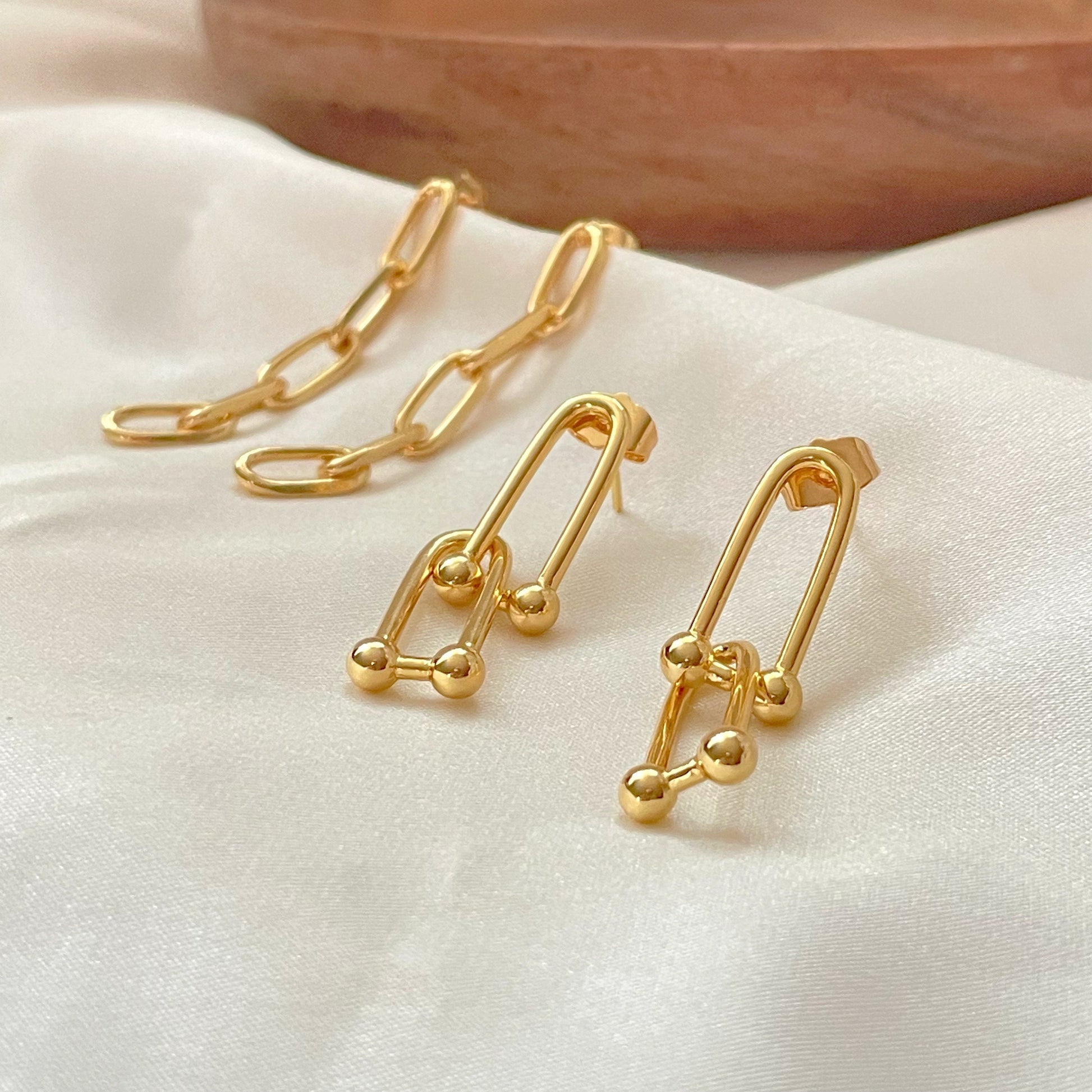 Paperclip drop earrings, u link drop earrings in 18k gold filled silky back ground 