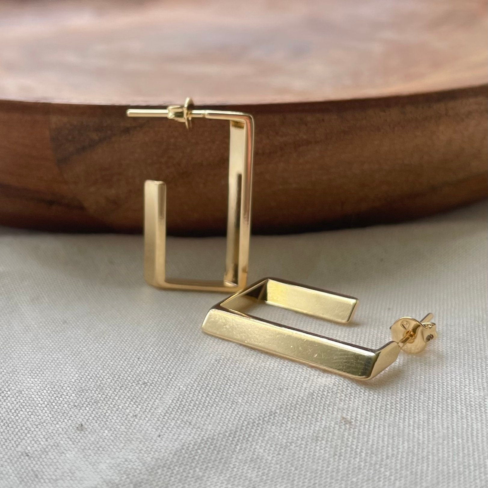 Front view of Square open hoop earrings in 18k gold filled, push back closure