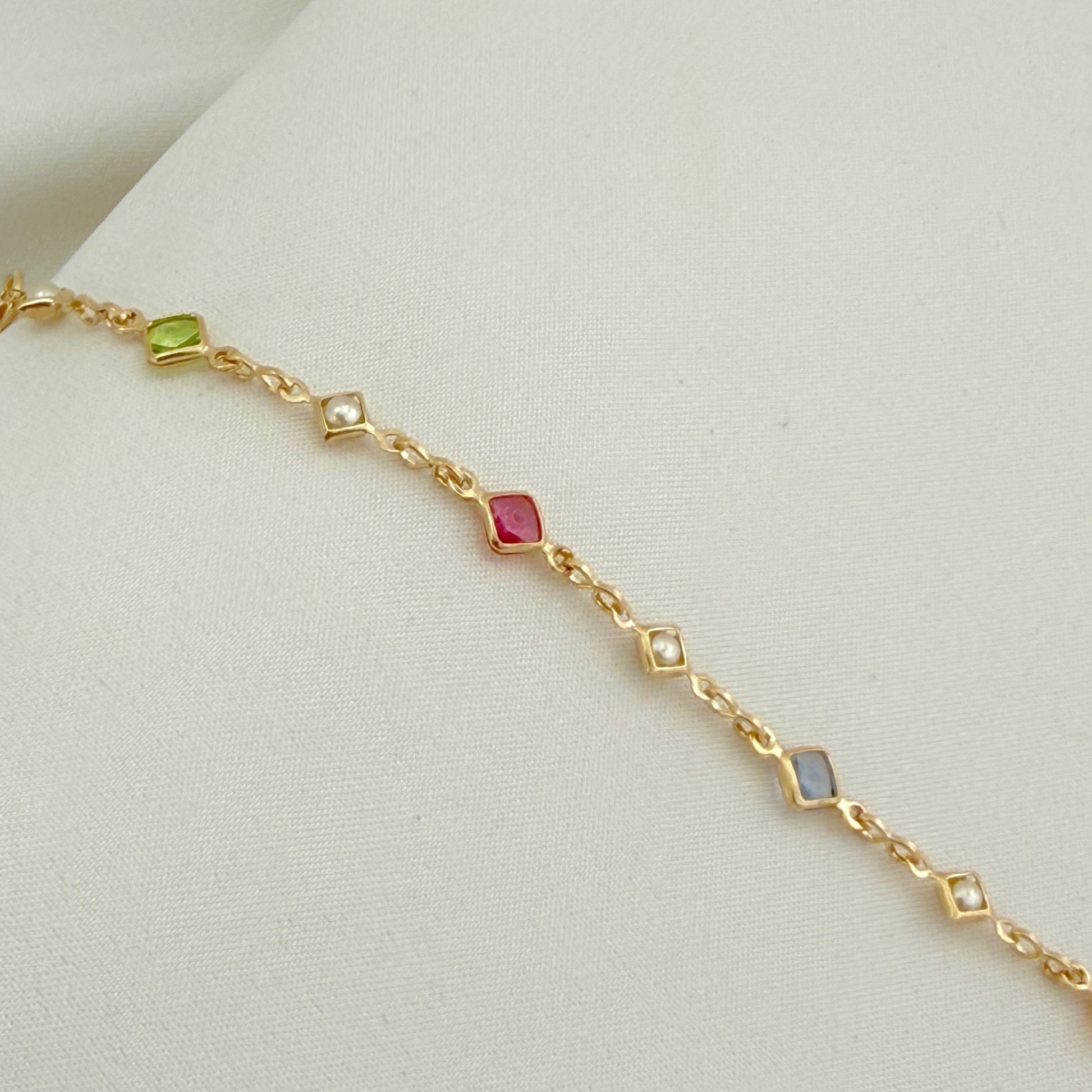 Stackable pearl crystal bracelet for everyday wear
