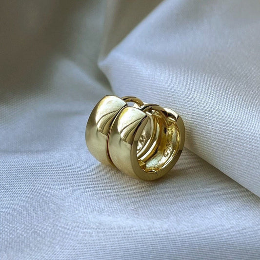 Thick Huggie Hoop Earrings Gold