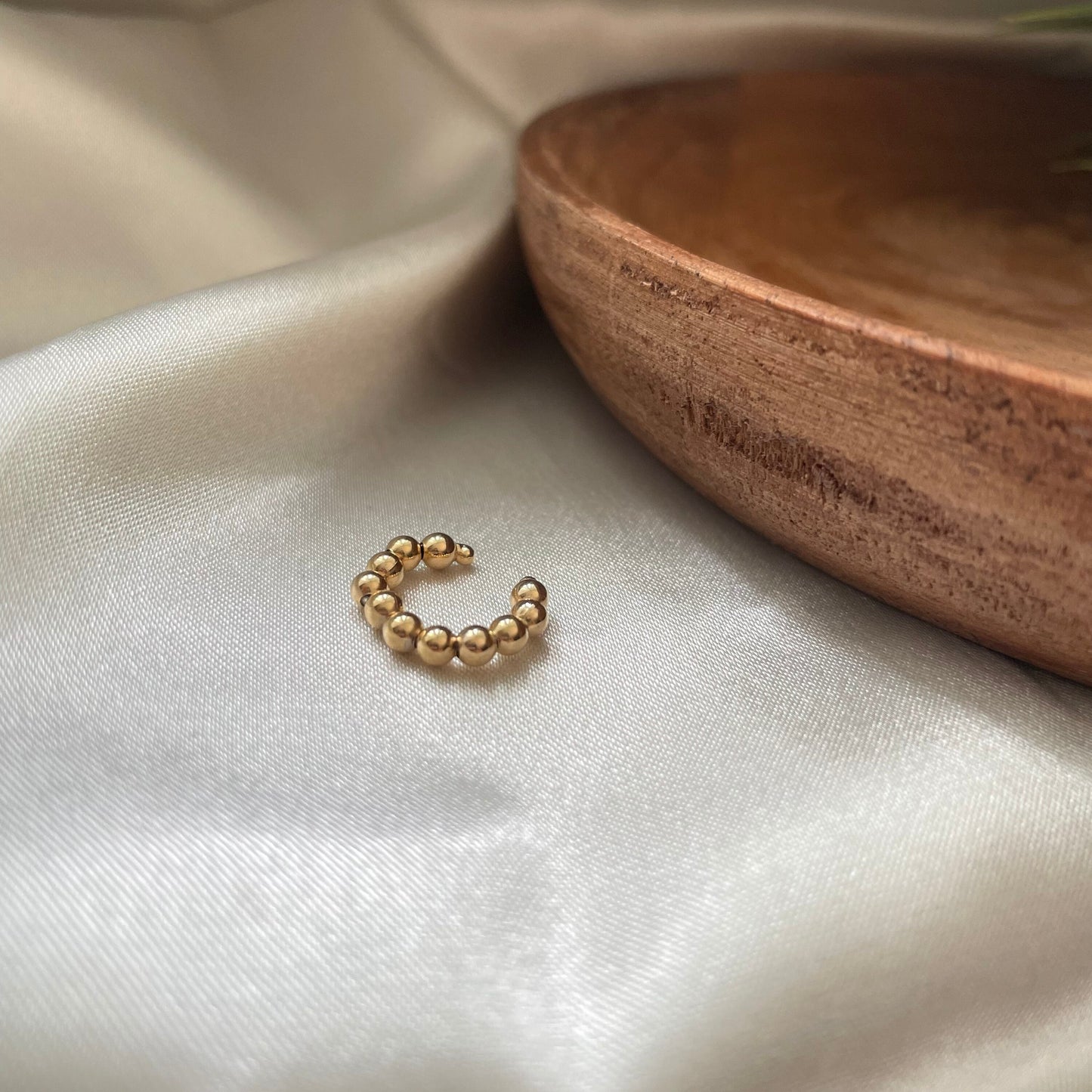 Simple bead gold ear cuff, 18k gold filled 