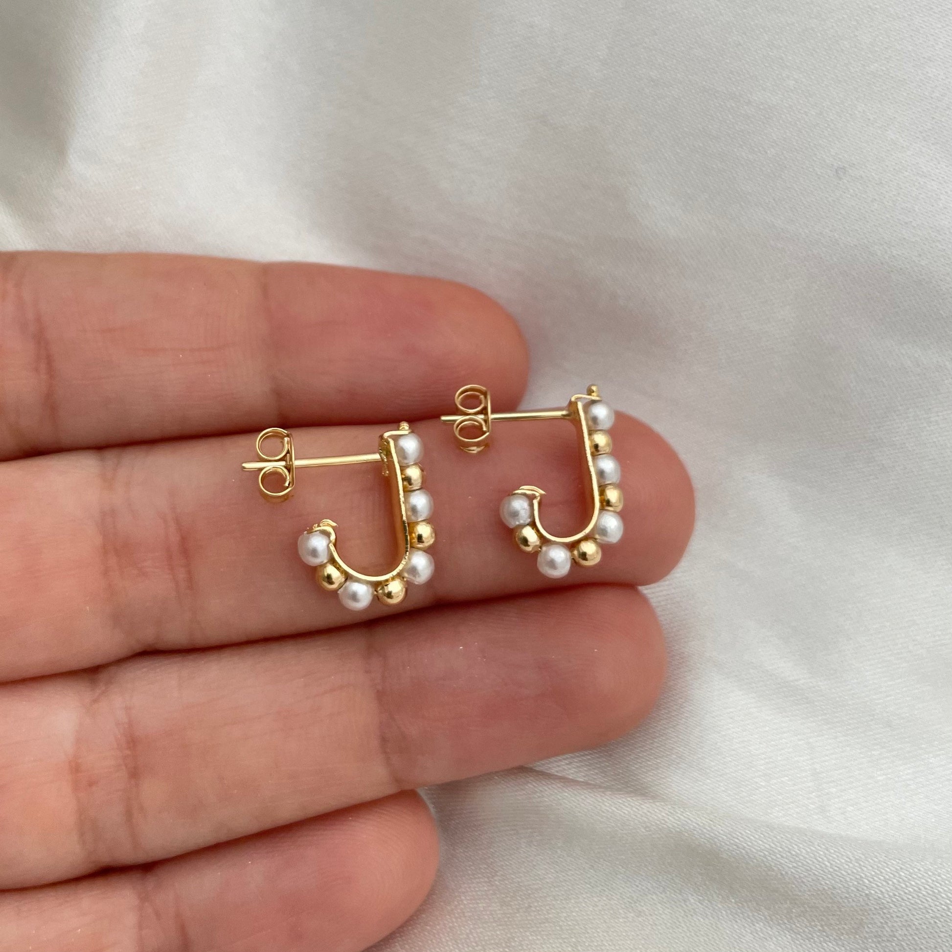 Faux pearl rectangle hoop earrings in 18k gold filled 