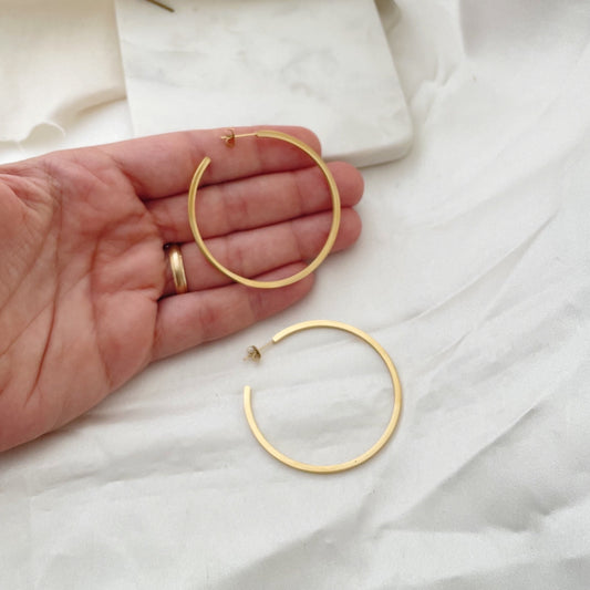 Large Gold Hoop Earrings in stainless steel, hypoallergenic and waterproof